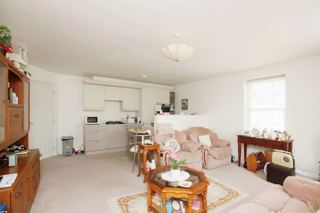 Property photo 3 of 7