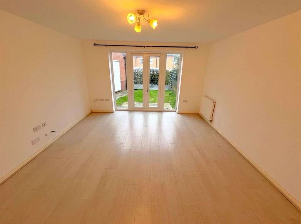 Property photo 3 of 17 86Eb48Bc-8200-44Db-8516-F0Ca4110A4d9.Jpg