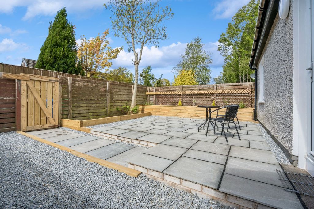 Property photo 3 of 17 Outdoor Space
