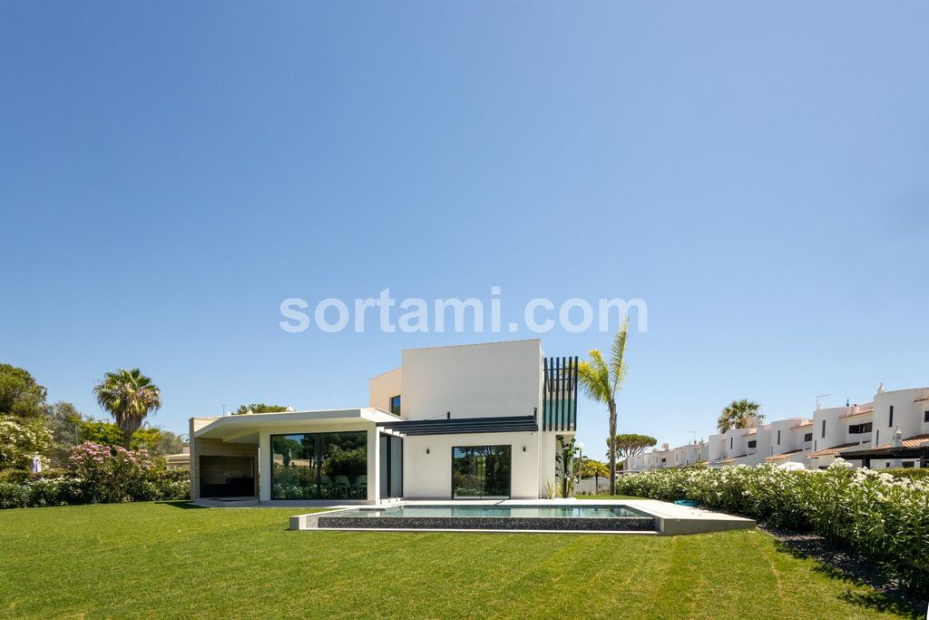 Property photo 2 of 36