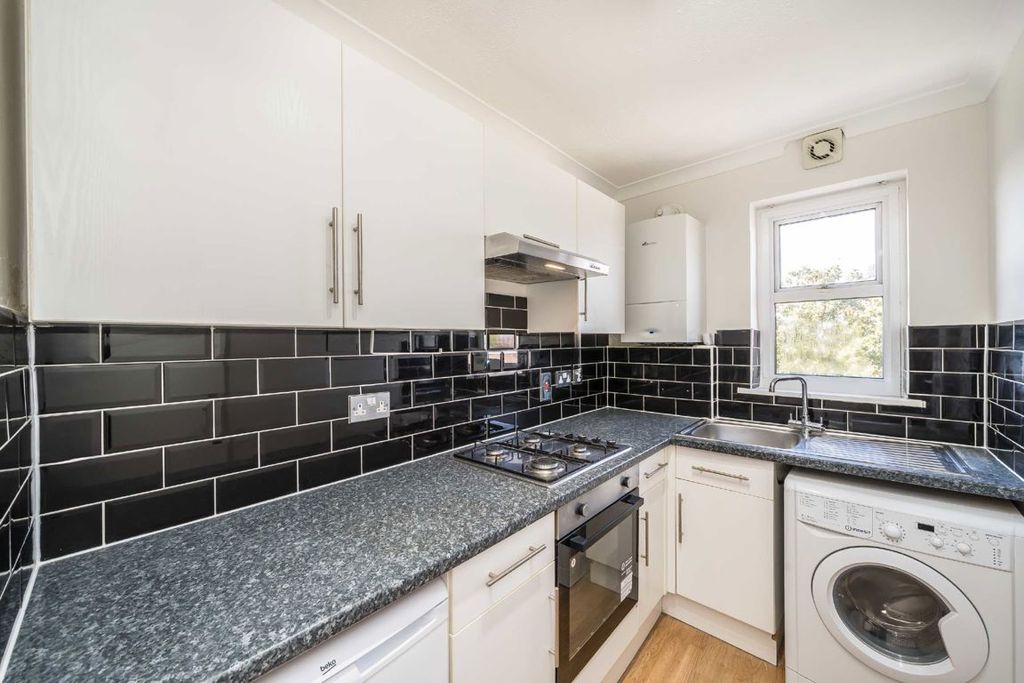 Property photo 3 of 5