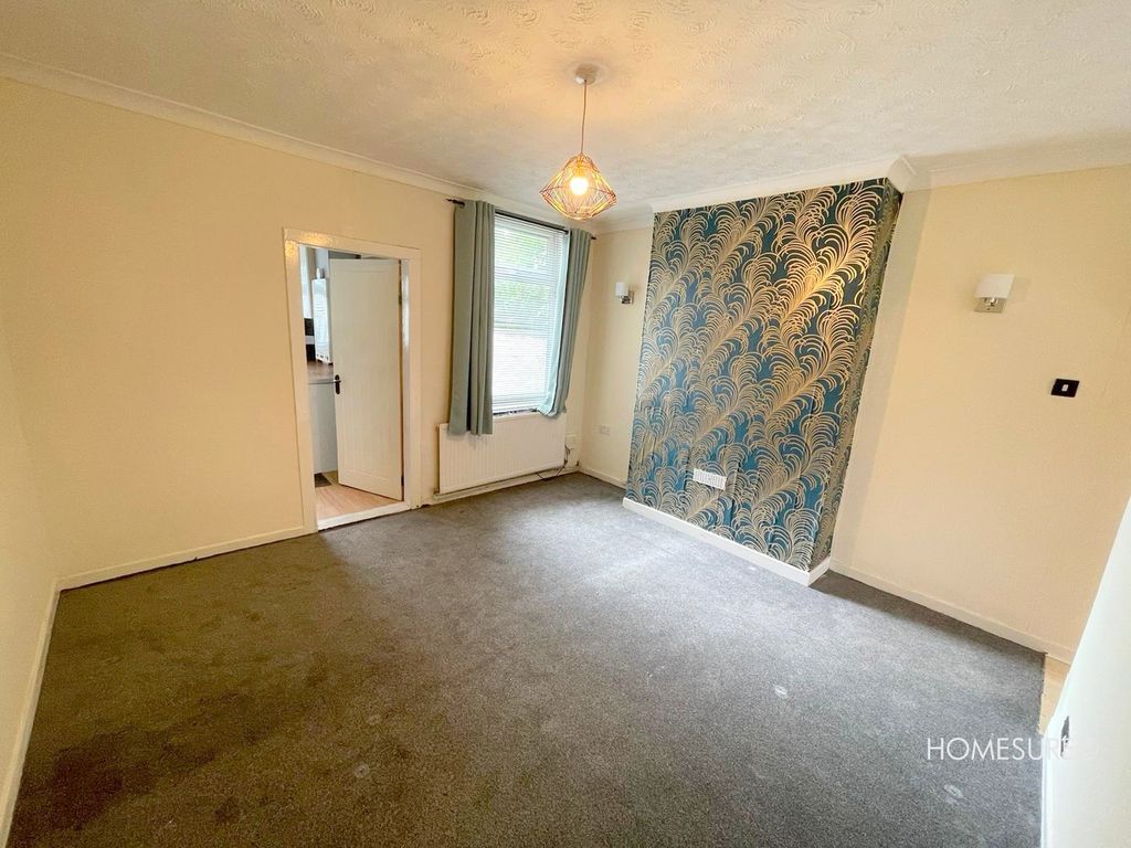 Property photo 2 of 10 Dining Room