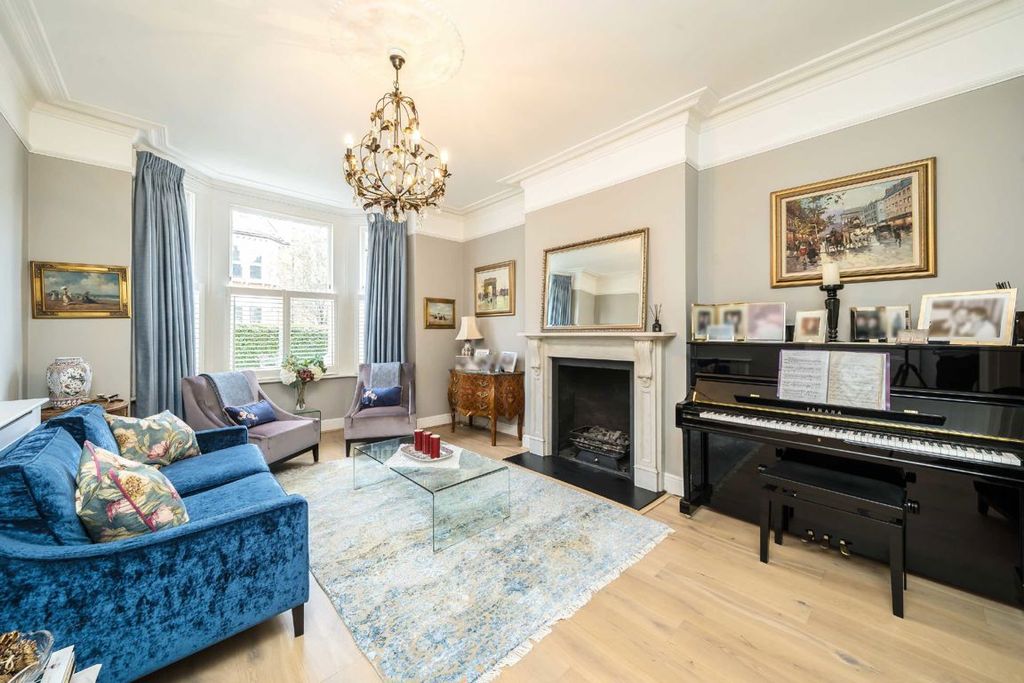 Property photo 3 of 14