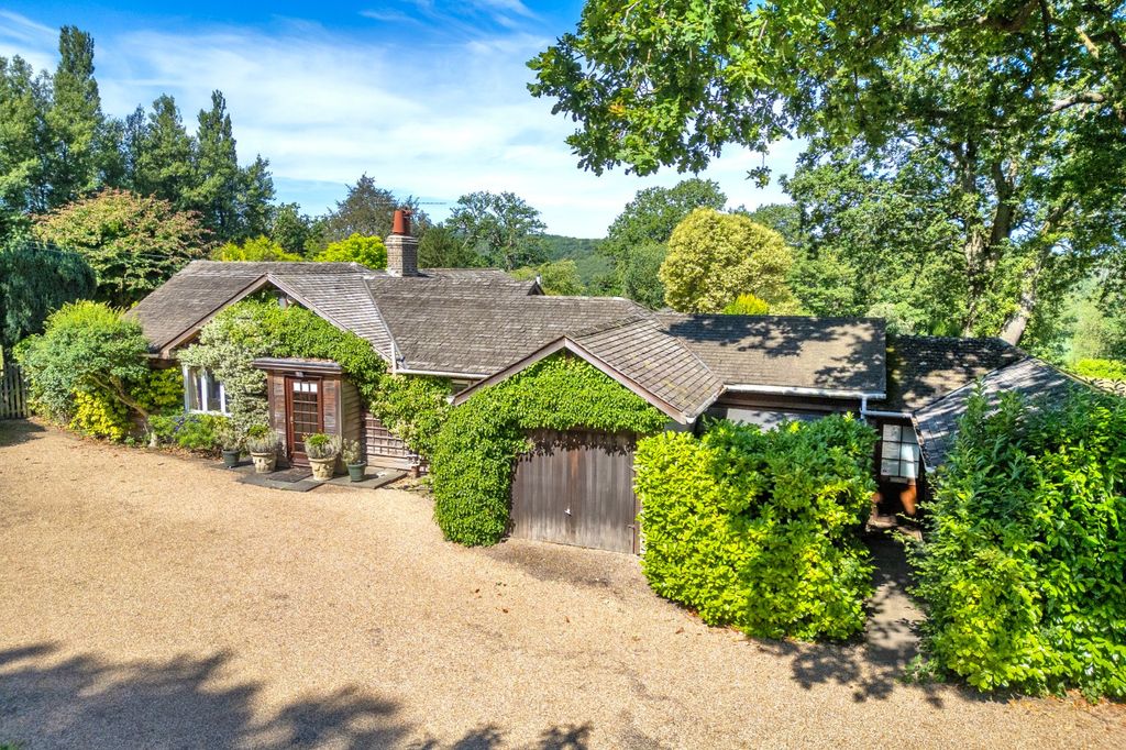 Property photo 1 of 21 Garden Cottage