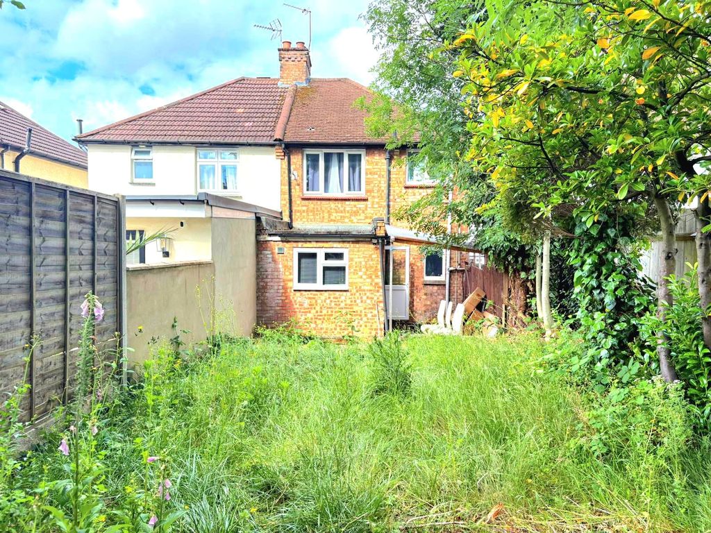 Property photo 2 of 8 7