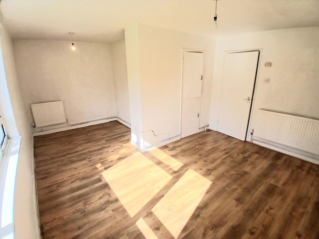 Property photo 3 of 13 Image
