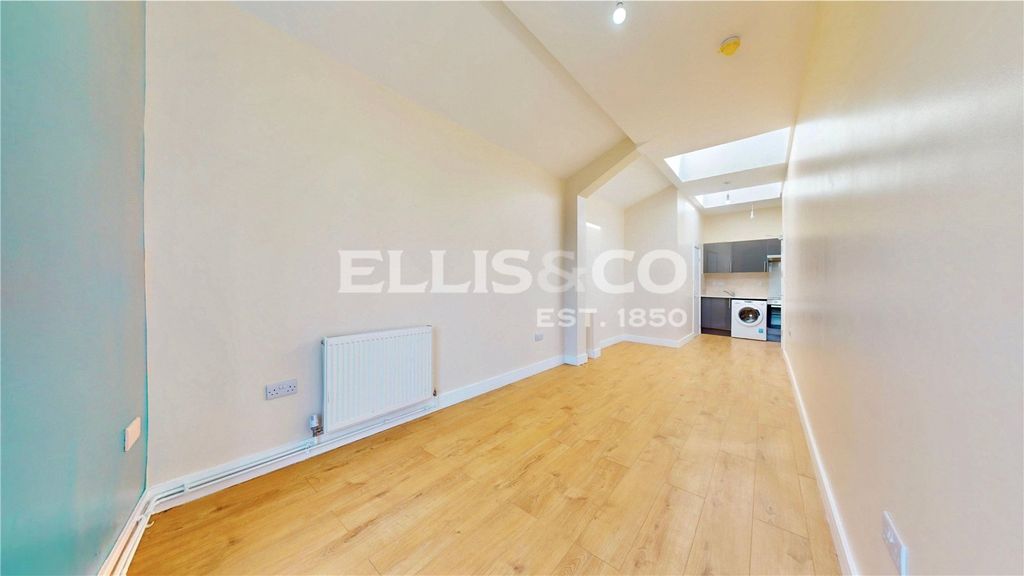 Property photo 1 of 17 Picture No. 01