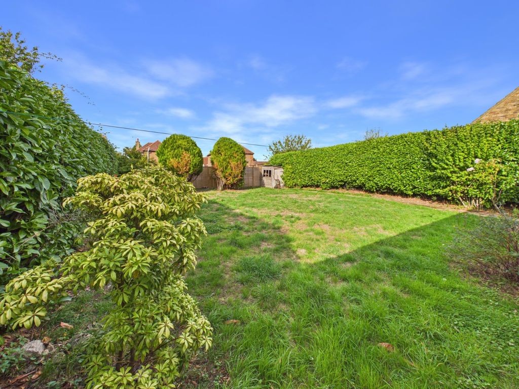Property photo 3 of 17 Garden