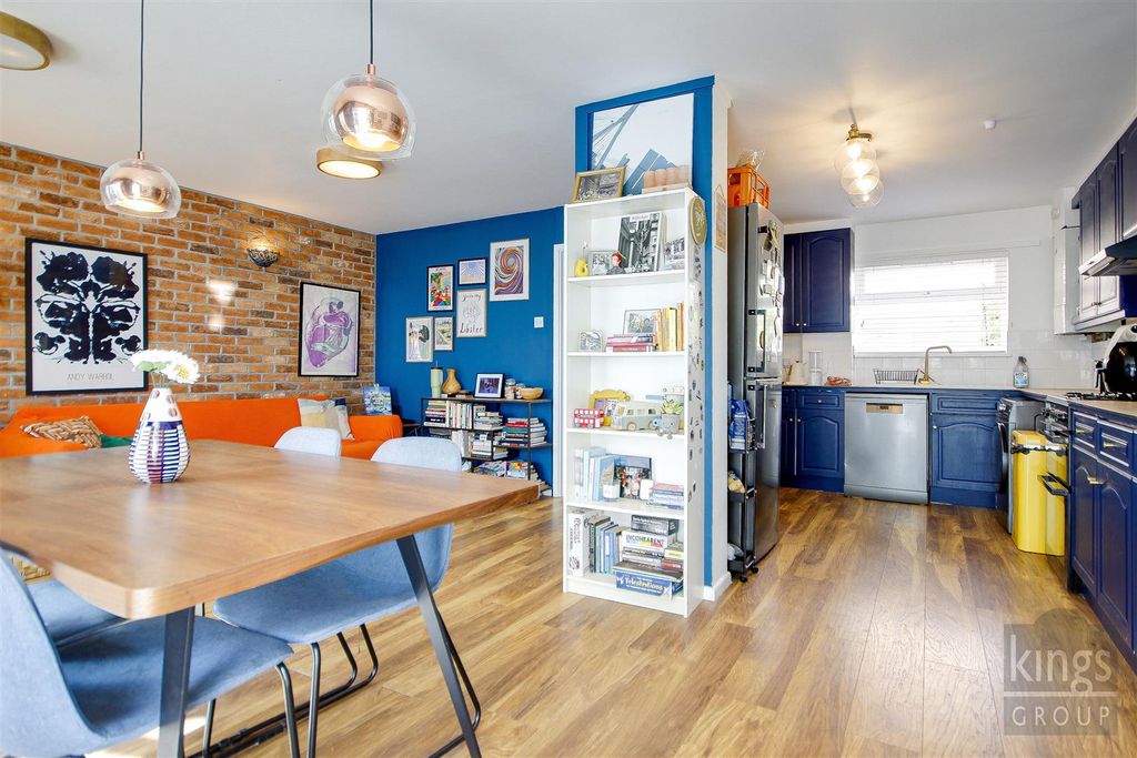 Property photo 1 of 24