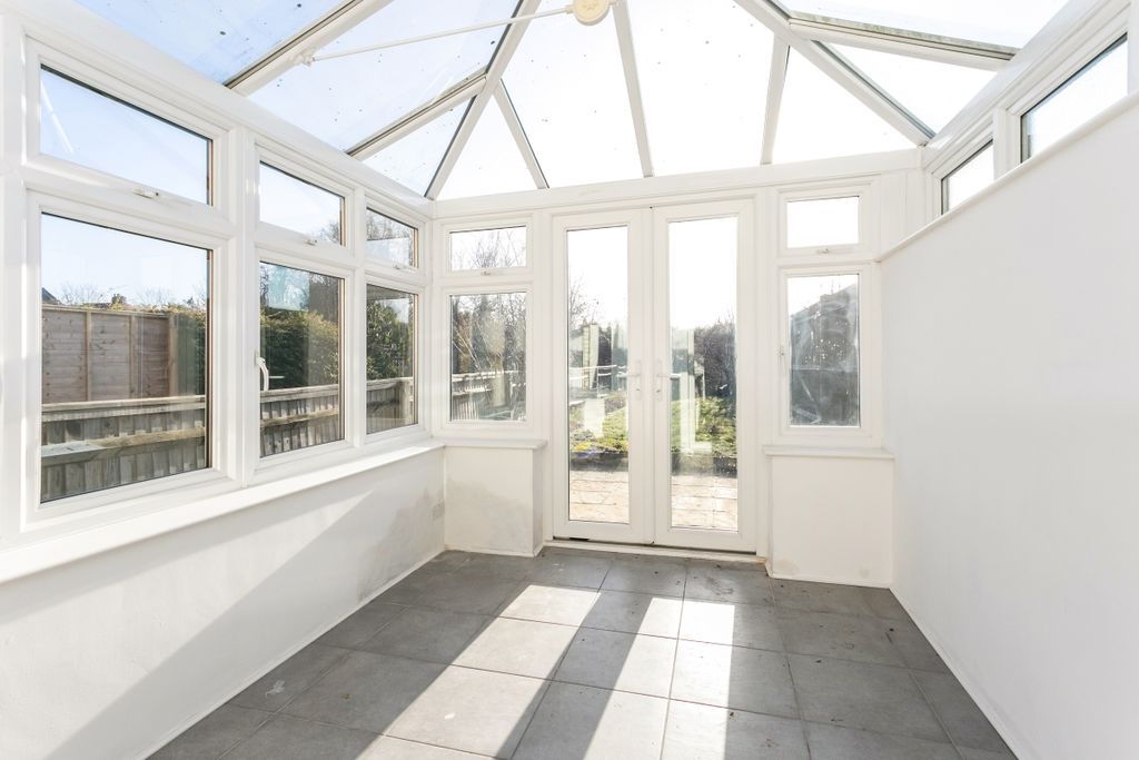 Property photo 3 of 14 13 Gordon Road Fp...