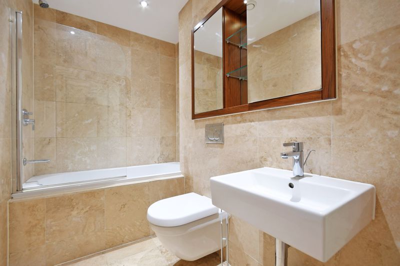 Property photo 3 of 9 Bathroom