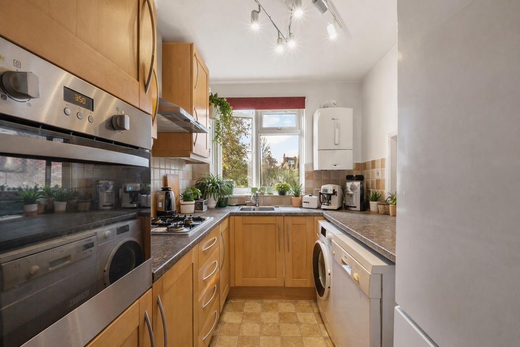 Property photo 3 of 12 Kitchen.Png