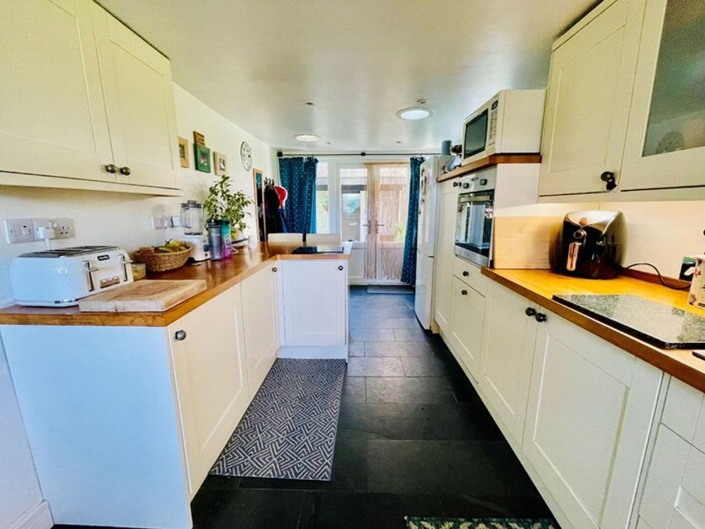 Property photo 2 of 24