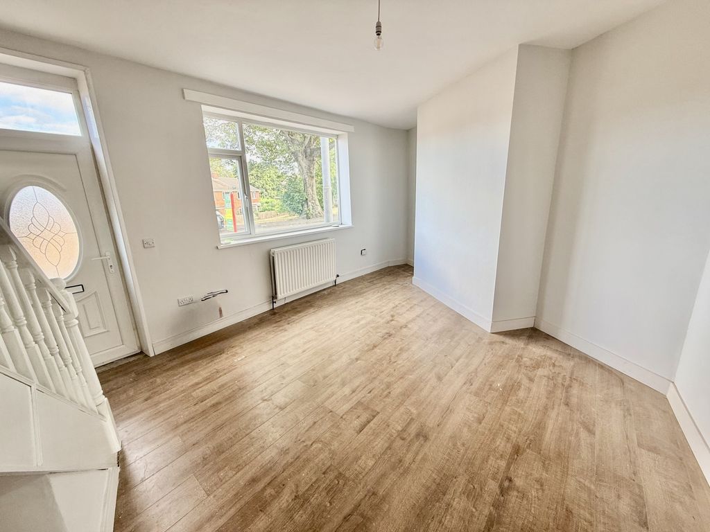 Property photo 2 of 6 Img_8843