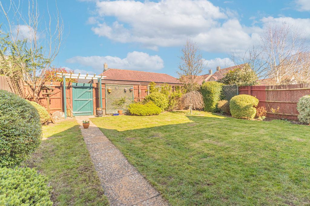 Property photo 2 of 18
