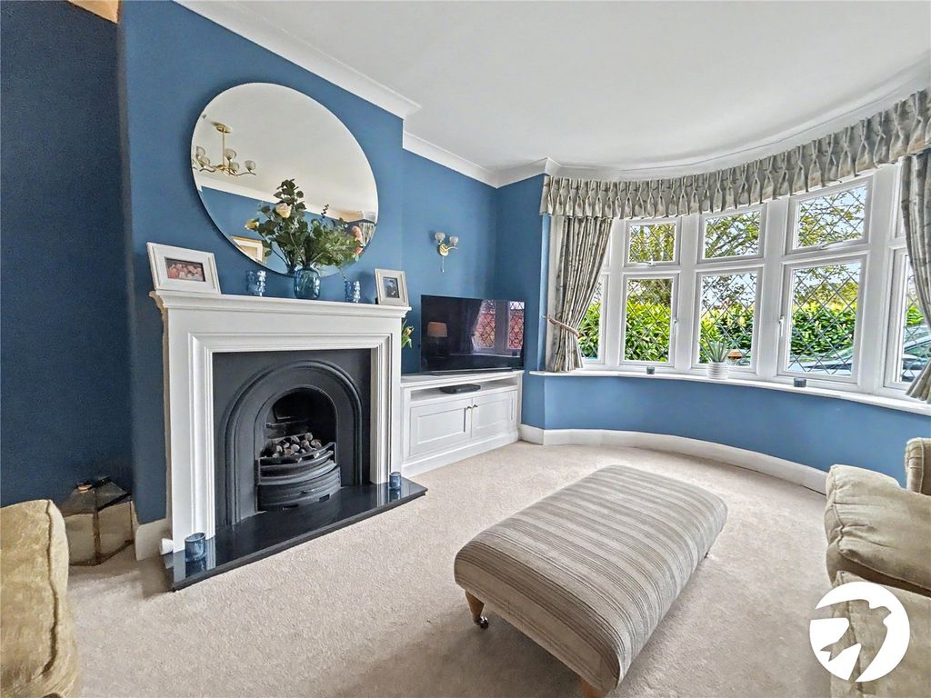 Property photo 3 of 39 Picture No. 23