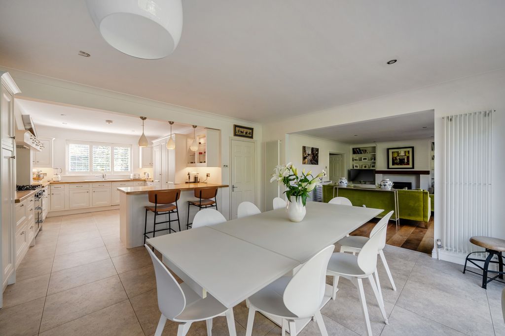 Property photo 2 of 23 Kitchen/Dining