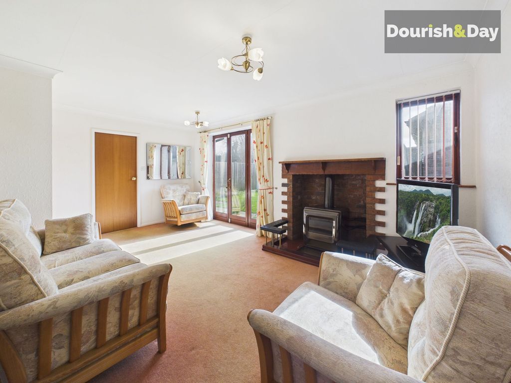 Property photo 2 of 21