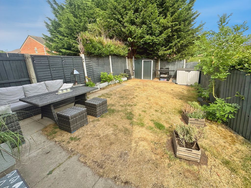 Property photo 3 of 15 Garden