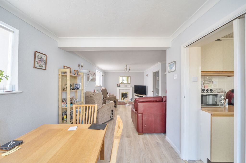 Property photo 2 of 14 1482677-8-6A3d594...