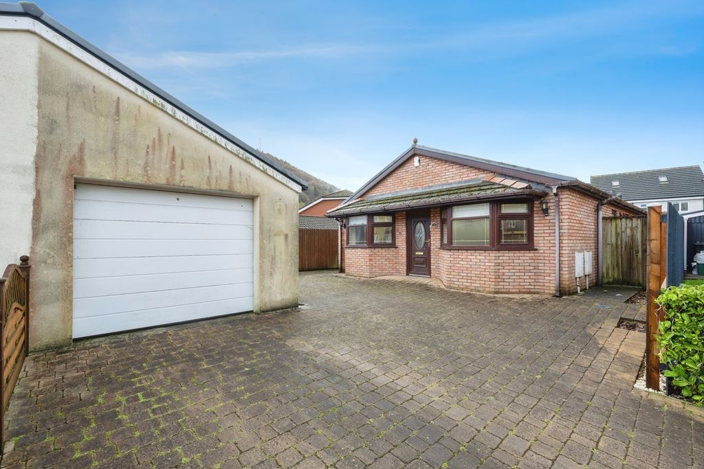 Property photo 2 of 19 Pbox-Img.Jpg