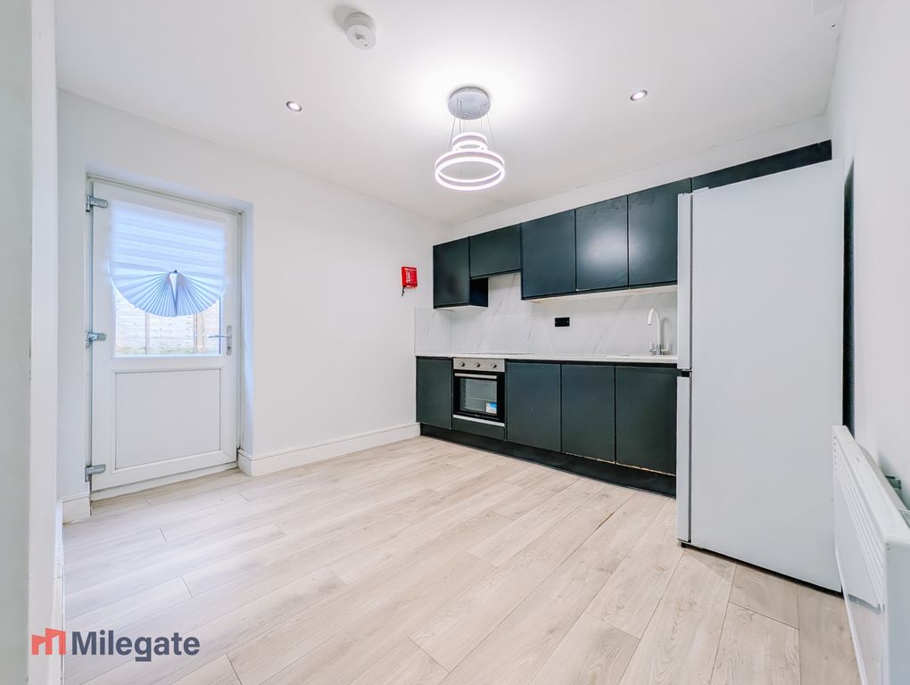 Property photo 3 of 8 Photo 3