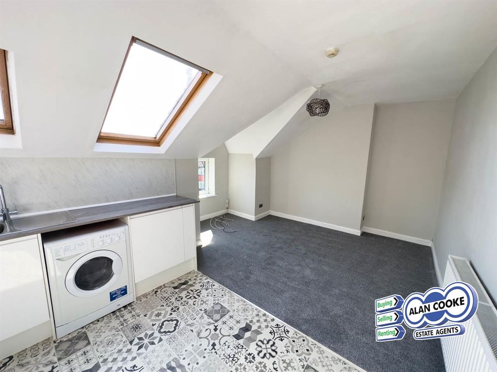 Property photo 2 of 6 Open Plan Lounge/Fitted Kitchen