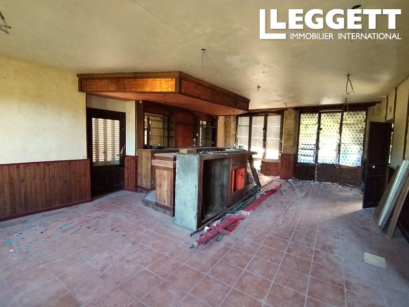 Property photo 2 of 10