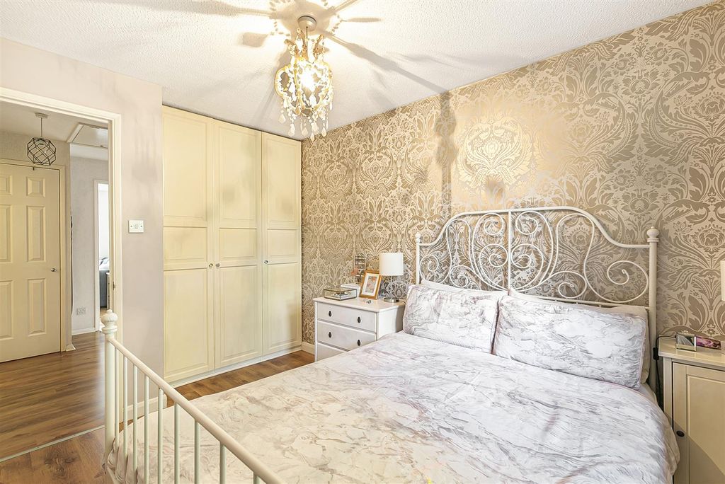 Property photo 2 of 19 4_64731.Jpg