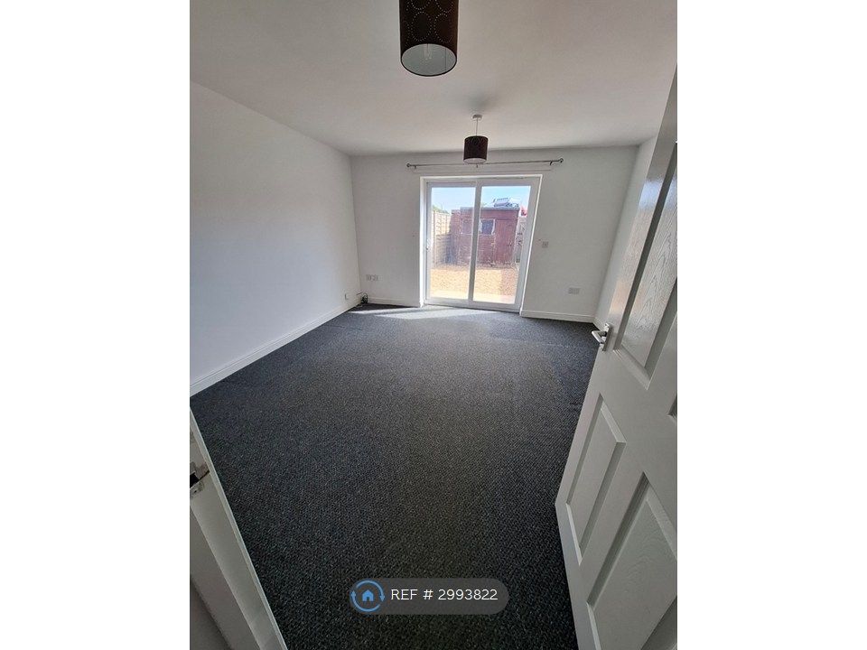 Property photo 3 of 12 Living Room