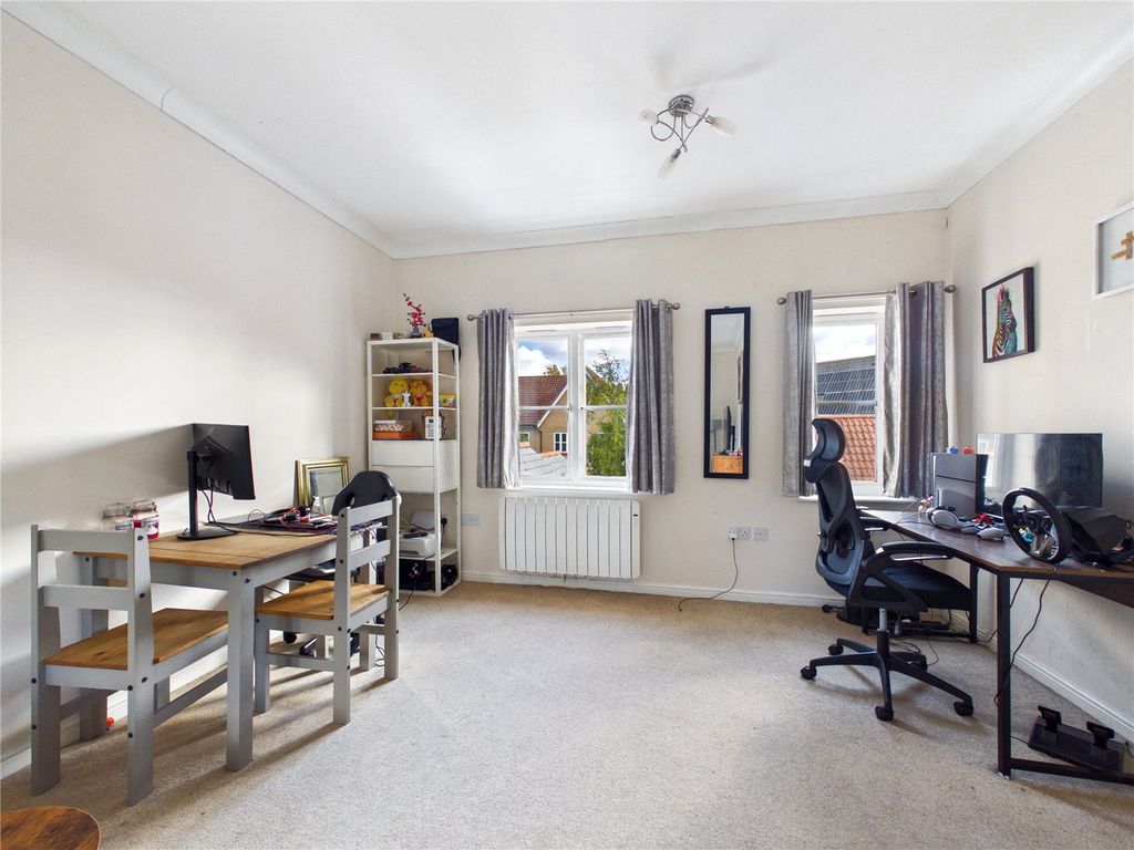 Property photo 3 of 8 Picture No. 04