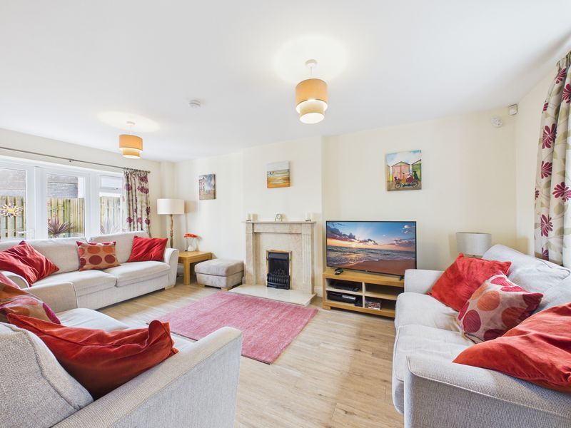 Property photo 2 of 15 Lounge