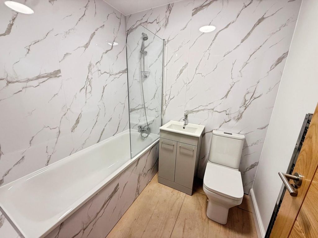 Property photo 2 of 4 ce765881-37-428F-8Ff2-732896C83103-358-000000029D6