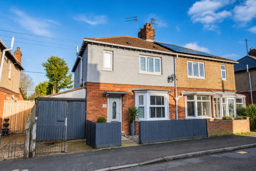 Property photo 1 of 23 2894Ea32-Ecbc-40d1-A412-B4d53F161253