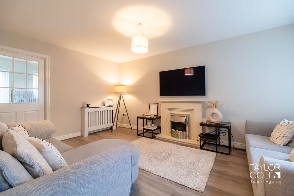 Property photo 2 of 19