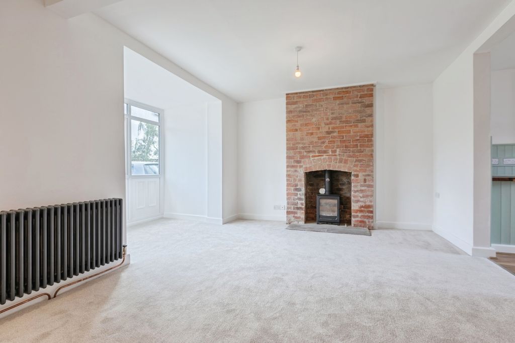 Property photo 2 of 17 Photo