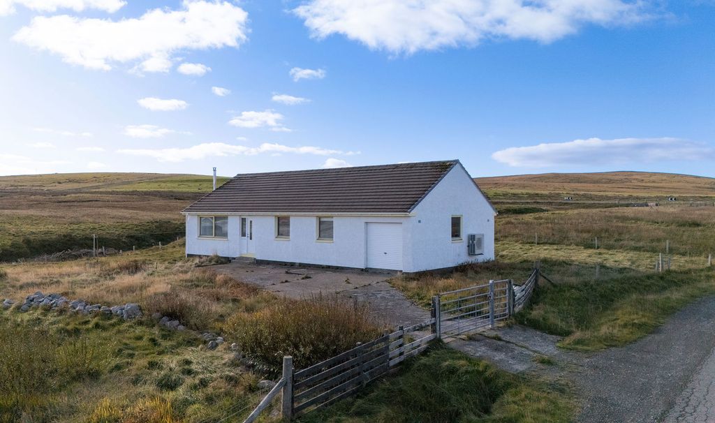 Property photo 2 of 46