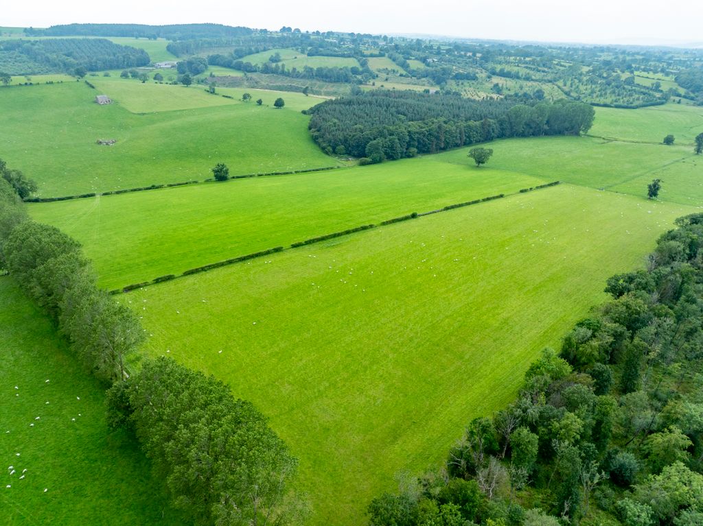 Property photo 3 of 6