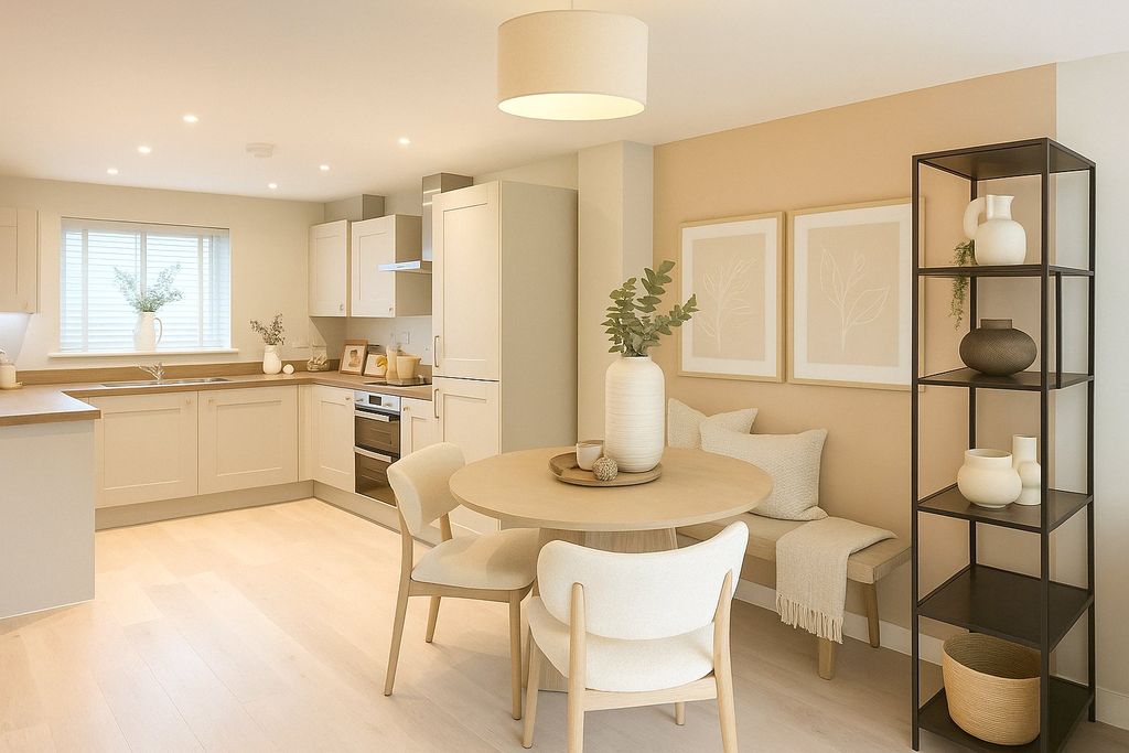 Property photo 3 of 11 Kicthen/Dining Area