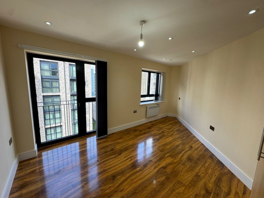 Property photo 3 of 5 Gallery