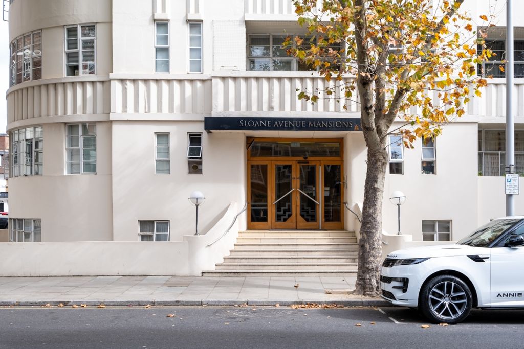 Property photo 2 of 10 Front Entrance