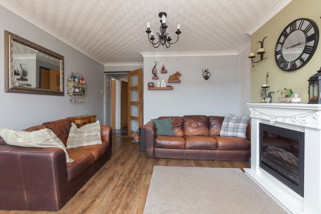 Property photo 3 of 20 43 Arrowsmith Drive-3