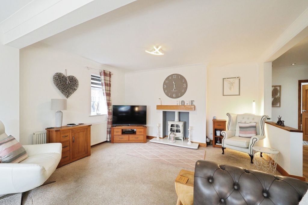 Property photo 2 of 18 Img_2611