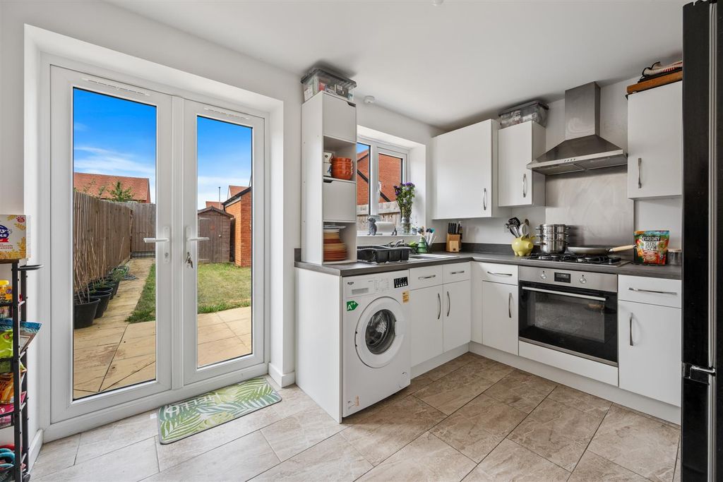 Property photo 3 of 22