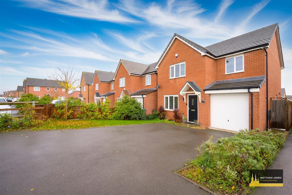 Property photo 1 of 16 Approach / Driveway