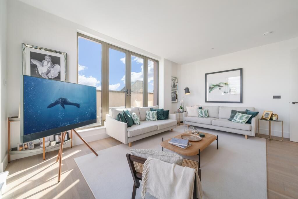 Property photo 2 of 17