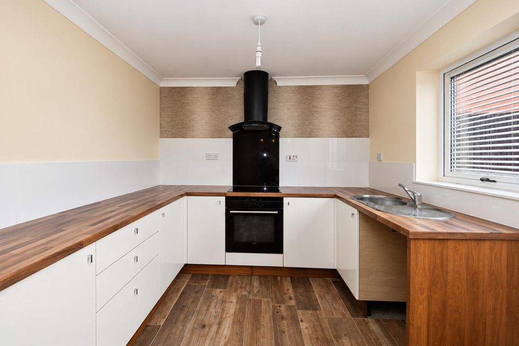 Property photo 3 of 13 Photos (13).Png