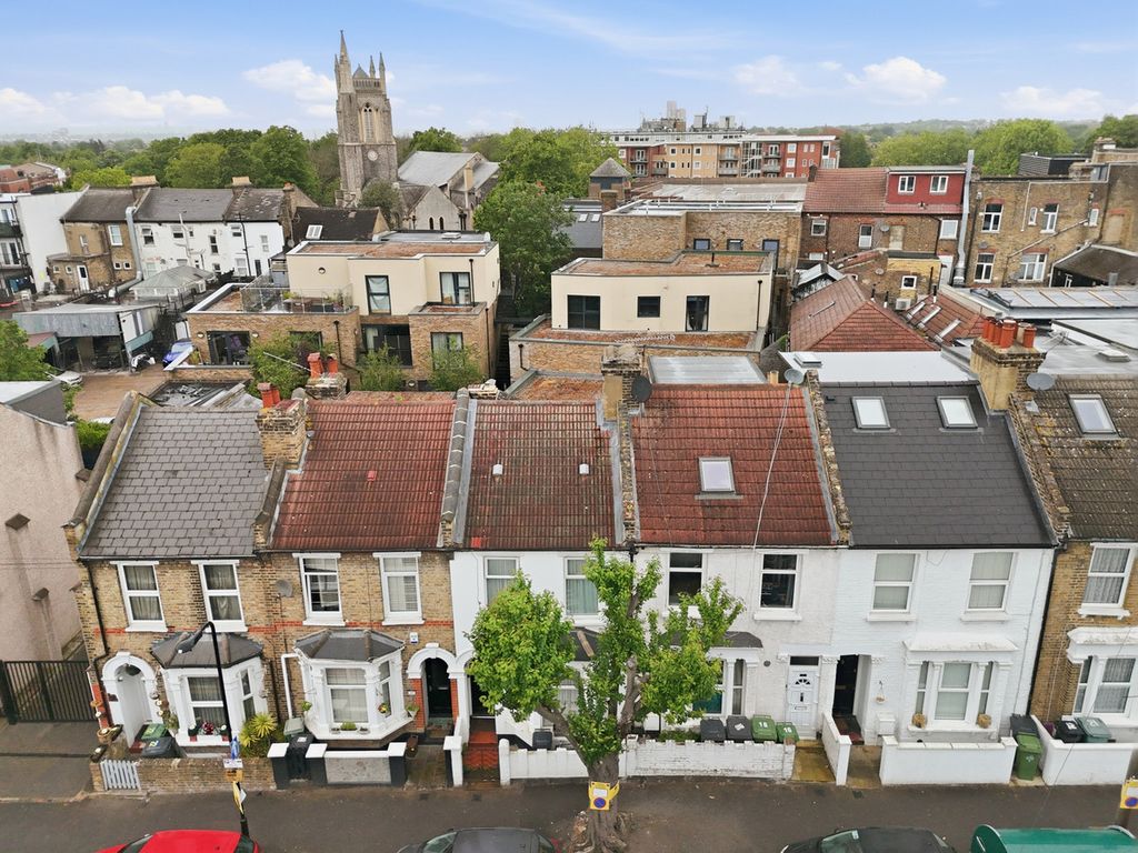 Property photo 2 of 13