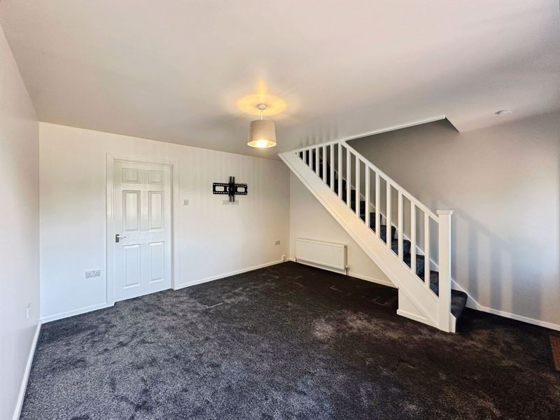 Property photo 3 of 11 Photo 9