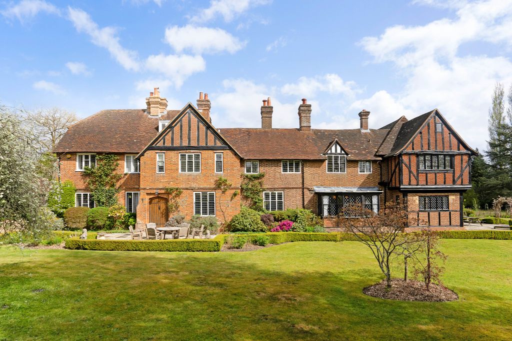 Property photo 1 of 24